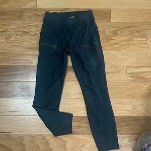 Beautiful Rich, pine green leisure pants